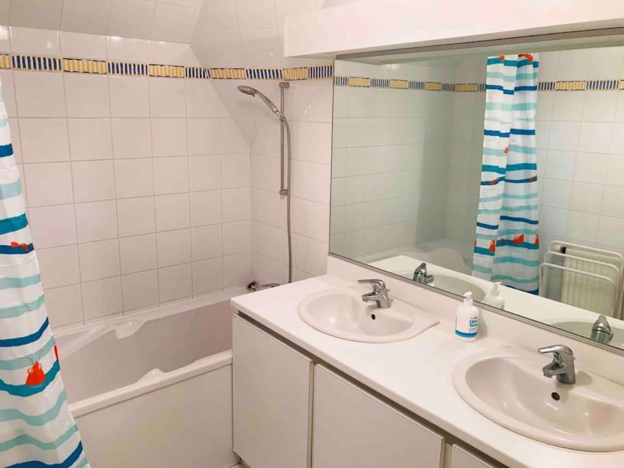 Grand Duplex Familial Au Coeur De Perros-Guirec Apartamento Exterior foto